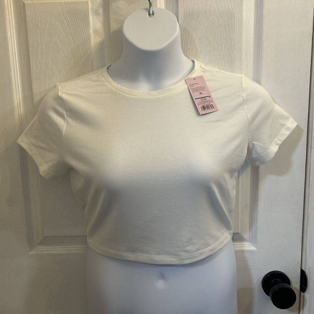 NWT Wild Fable Crop Top White Short Sleeve Tee Size XL Soft Stretch Casual
